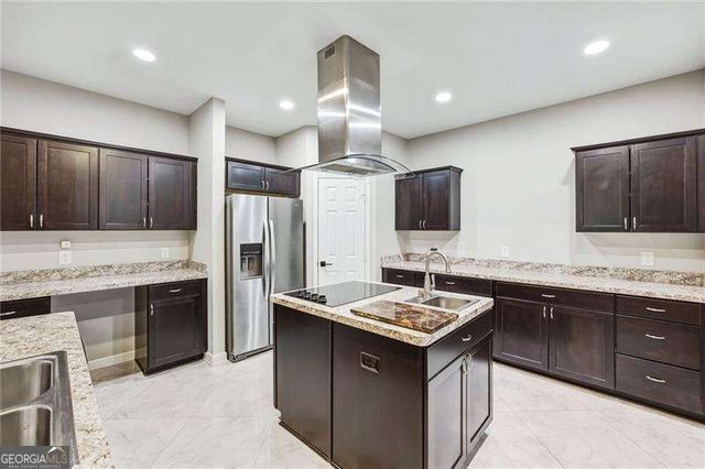 232 Waters Lake Drive, Woodstock, GA 30188