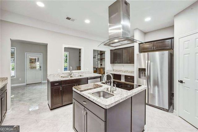 232 Waters Lake Drive, Woodstock, GA 30188