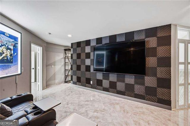 232 Waters Lake Drive, Woodstock, GA 30188