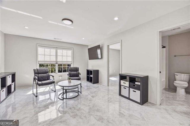 232 Waters Lake Drive, Woodstock, GA 30188