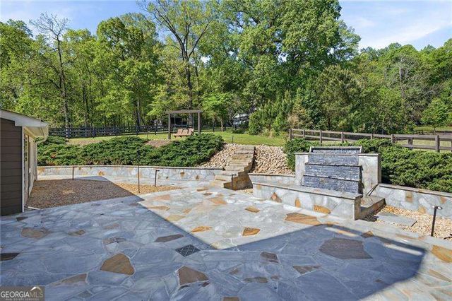 232 Waters Lake Drive, Woodstock, GA 30188
