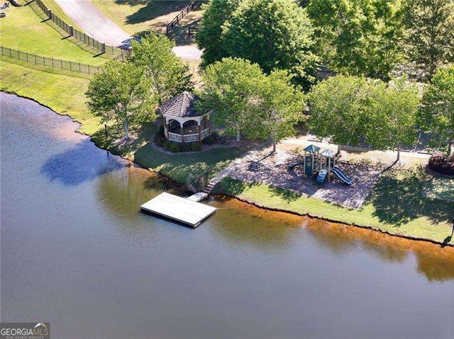 232 Waters Lake Drive, Woodstock, GA 30188