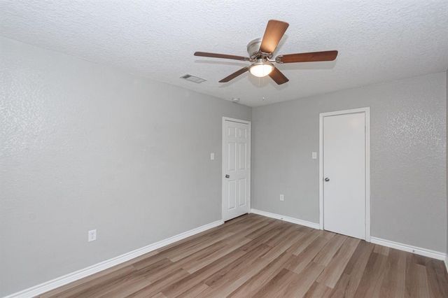521 Murrell Street, Clute, TX 77531