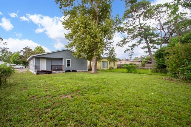 521 Murrell Street, Clute, TX 77531