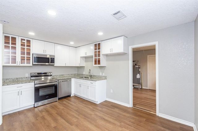 521 Murrell Street, Clute, TX 77531