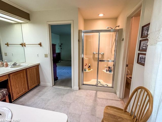 199 Saxon Court, Rochester Hills, MI 48307