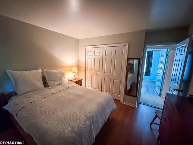 199 Saxon Court, Rochester Hills, MI 48307