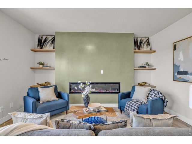 858 Dutton Ct, Castle Rock, CO 80104