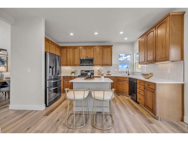 858 Dutton Ct, Castle Rock, CO 80104