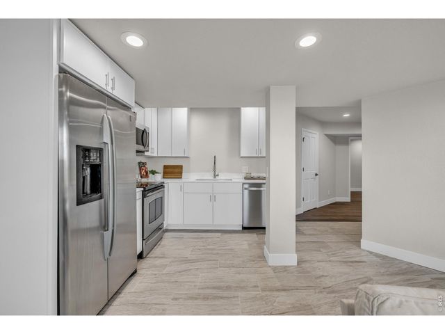 858 Dutton Ct, Castle Rock, CO 80104