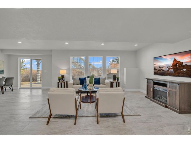 858 Dutton Ct, Castle Rock, CO 80104