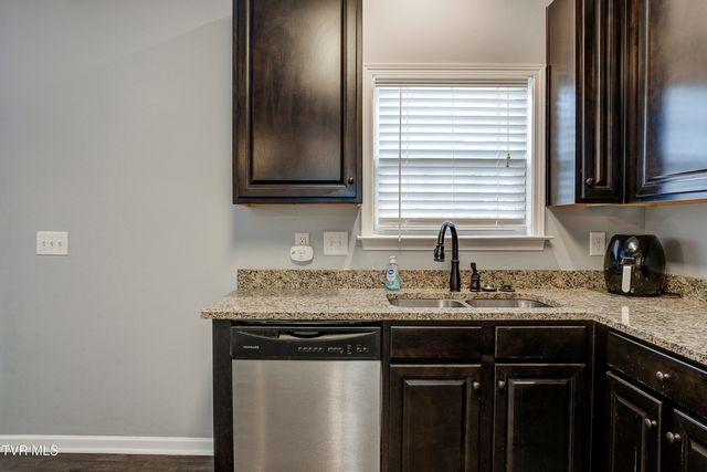 656 Suffolk Road, Johnson City, TN 37615