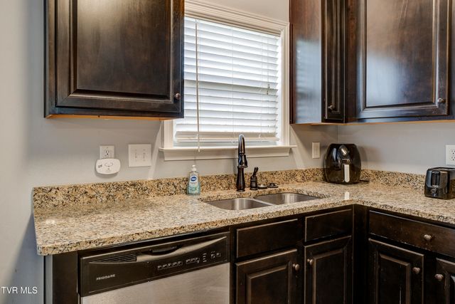 656 Suffolk Road, Johnson City, TN 37615