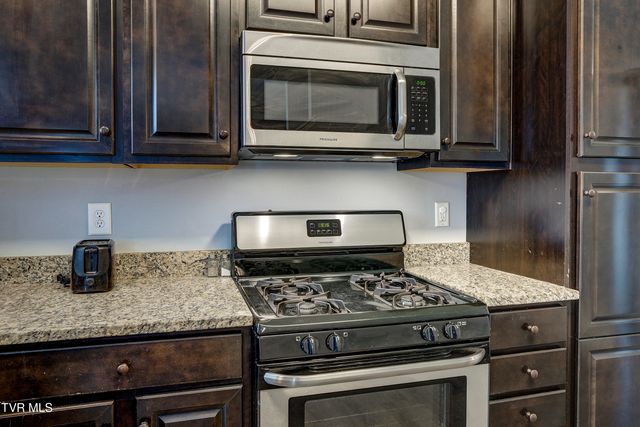 656 Suffolk Road, Johnson City, TN 37615