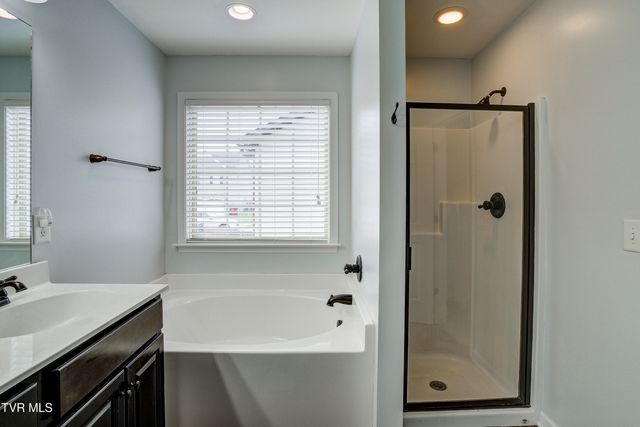 656 Suffolk Road, Johnson City, TN 37615