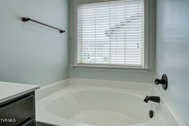 656 Suffolk Road, Johnson City, TN 37615