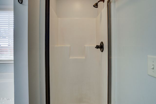 656 Suffolk Road, Johnson City, TN 37615