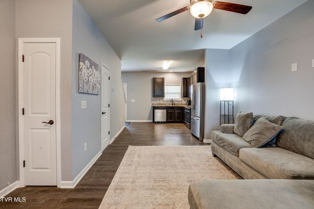 656 Suffolk Road, Johnson City, TN 37615