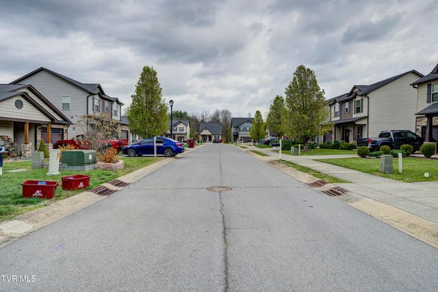 656 Suffolk Road, Johnson City, TN 37615