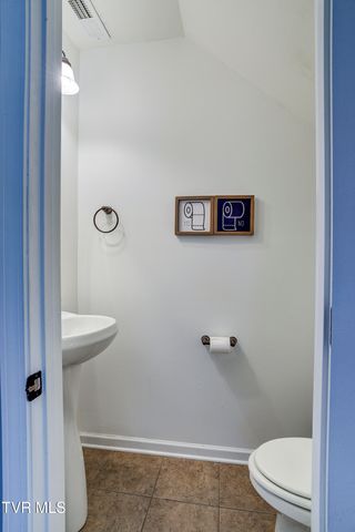 656 Suffolk Road, Johnson City, TN 37615