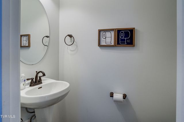 656 Suffolk Road, Johnson City, TN 37615