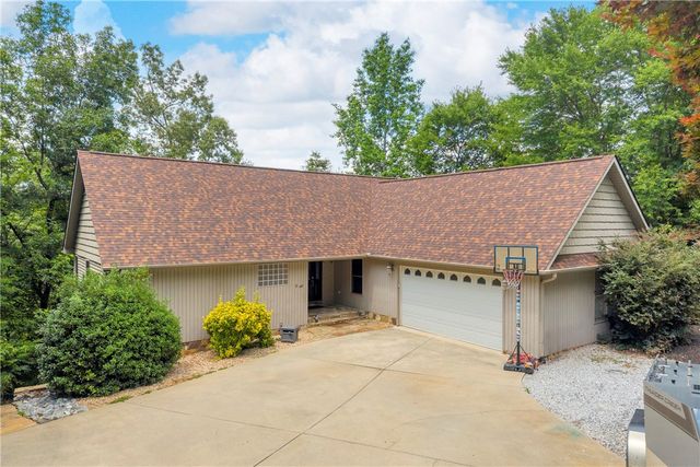 932 Bay Ridge Drive, Salem, SC 29676