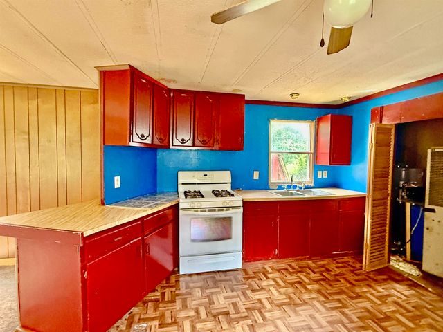 384 Stove Pipe City Road, Panton, VT 05491