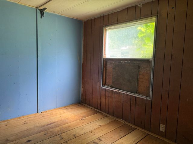 384 Stove Pipe City Road, Panton, VT 05491