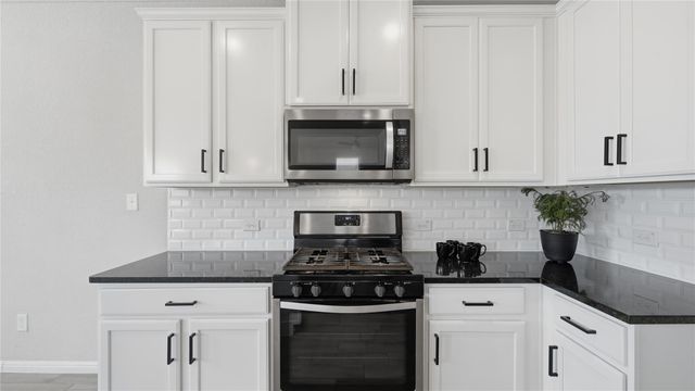 172 Brady Creek WAY, Leander, TX 78641