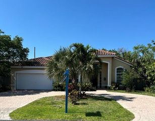2501 NE 22nd Street, Pompano Beach, FL 33062