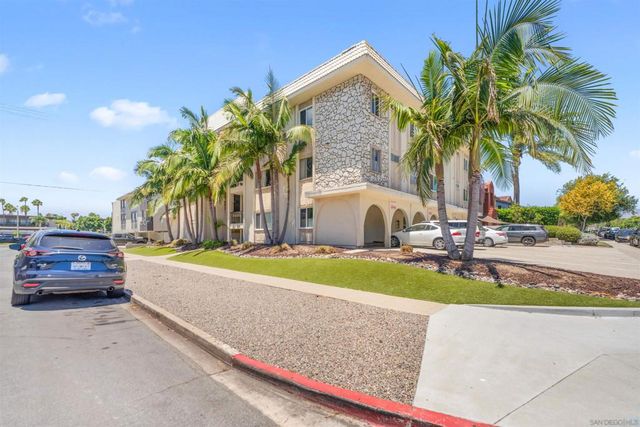 1740 Roosevelt APT B, San Diego, CA 92109