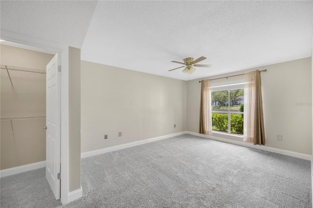 Image 19 of property listing at 9481 HIGHLAND OAK DRIVE 1112, Tampa, FL 33647