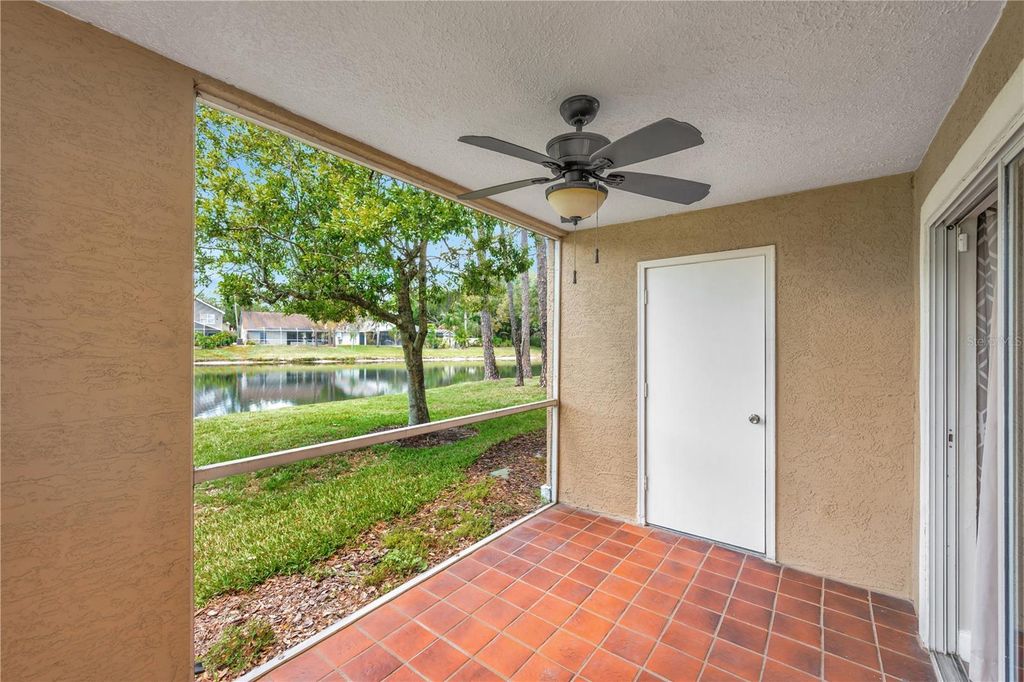 Image 23 of property listing at 9481 HIGHLAND OAK DRIVE 1112, Tampa, FL 33647