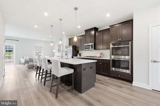 8004 QUAIL RISE LN, Laurel, MD 20723