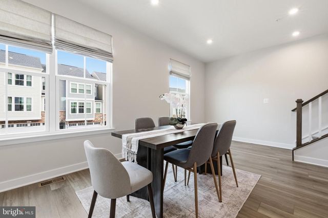 8004 QUAIL RISE LN, Laurel, MD 20723