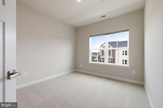 8004 QUAIL RISE LN, Laurel, MD 20723