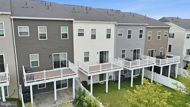 8004 QUAIL RISE LN, Laurel, MD 20723