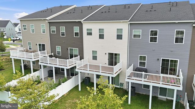 8004 QUAIL RISE LN, Laurel, MD 20723