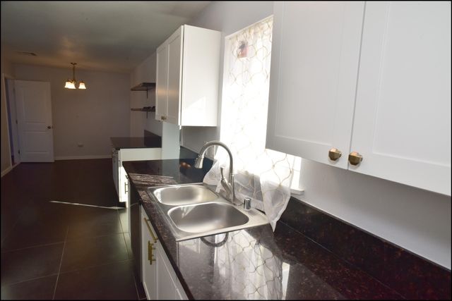 3600 VOLCANIC Avenue, El Paso, TX 79904