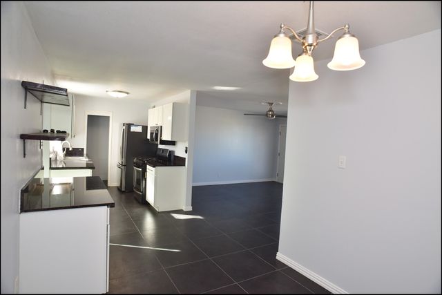 3600 VOLCANIC Avenue, El Paso, TX 79904