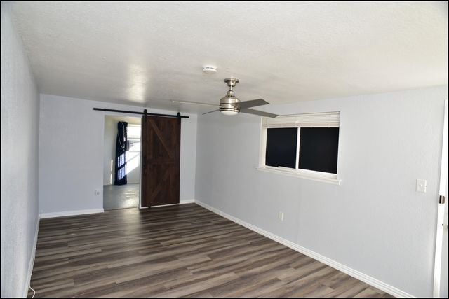 3600 VOLCANIC Avenue, El Paso, TX 79904