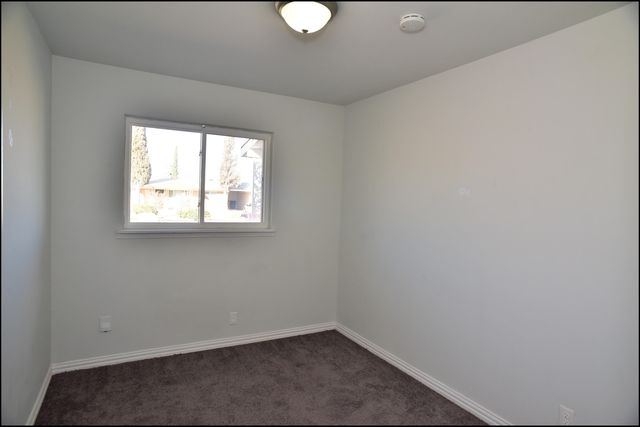 3600 VOLCANIC Avenue, El Paso, TX 79904