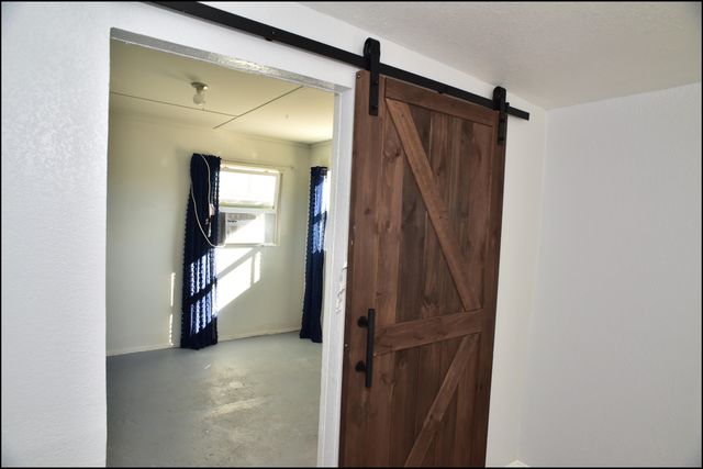 3600 VOLCANIC Avenue, El Paso, TX 79904