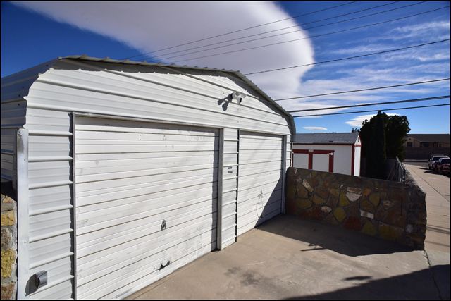 3600 VOLCANIC Avenue, El Paso, TX 79904