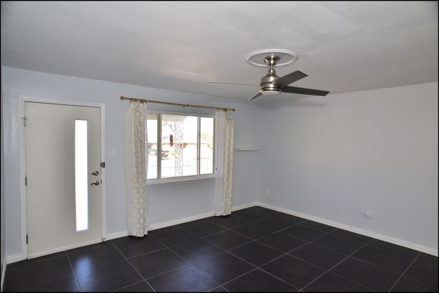 3600 VOLCANIC Avenue, El Paso, TX 79904