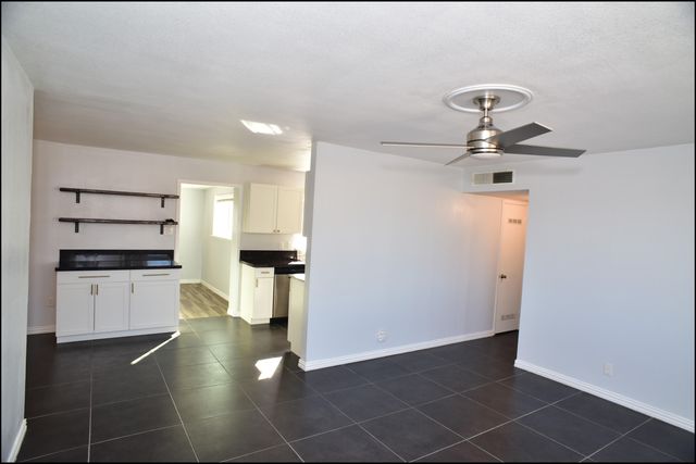 3600 VOLCANIC Avenue, El Paso, TX 79904