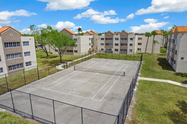 6135 NW 186th Street 202, Hialeah, FL 33015