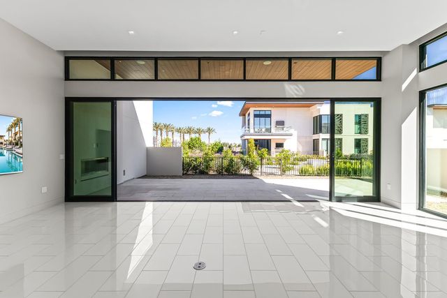 6587 N Palmeraie Boulevard Unit 2003, Paradise Valley, AZ 85253