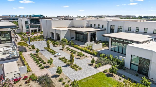 6587 N Palmeraie Boulevard Unit 2003, Paradise Valley, AZ 85253