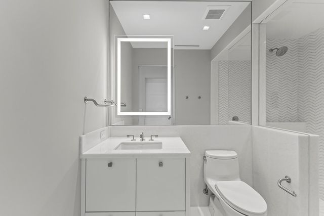 6587 N Palmeraie Boulevard Unit 2003, Paradise Valley, AZ 85253